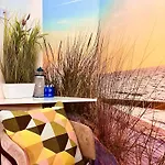 Апартаменти Galeon Luxapartment Playa Sea & Mar *